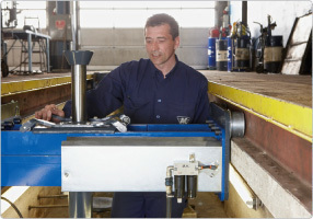 Grubenheber h&amp;#228;ngend Typ GD150-1 15 Tonnen